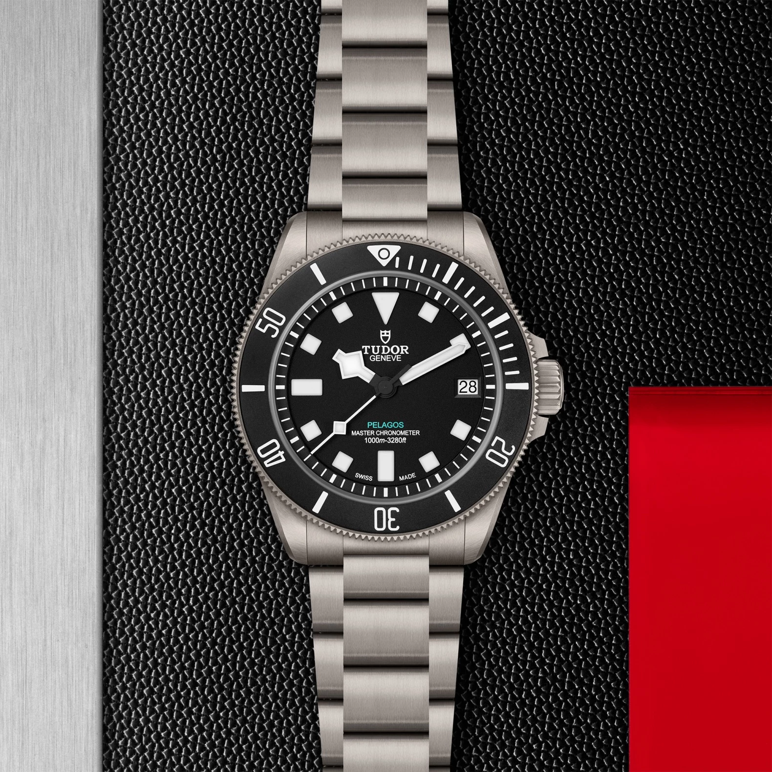 Montre TUDOR Pelagos Ultra, lunette tournante unidirectionnelle, bracelet en titane
