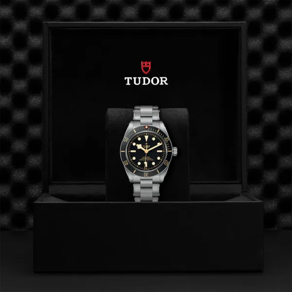 Montre TUDOR Black Bay Fifty-Eight boîtier en acier 39 mm, bracelet en acier