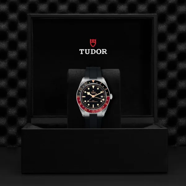 Montre TUDOR Black Bay 58 GMT, Boîtier En Acier, 39 Mm, Bracelet En Caoutchouc